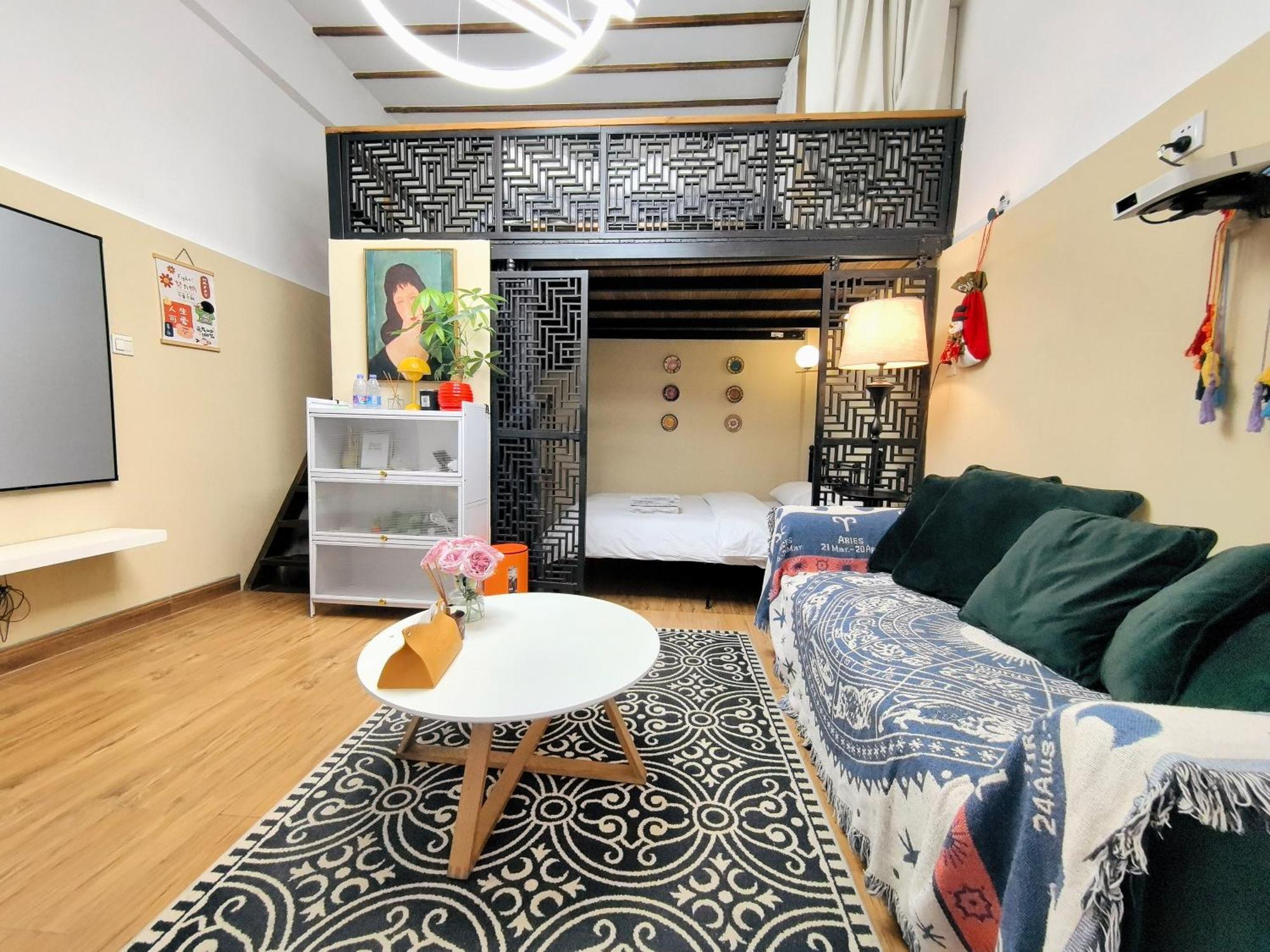 Hills & Zinn Happy Family Near Line1&14 South Huangpi Rd Mid Huaihai Rd Appartamento