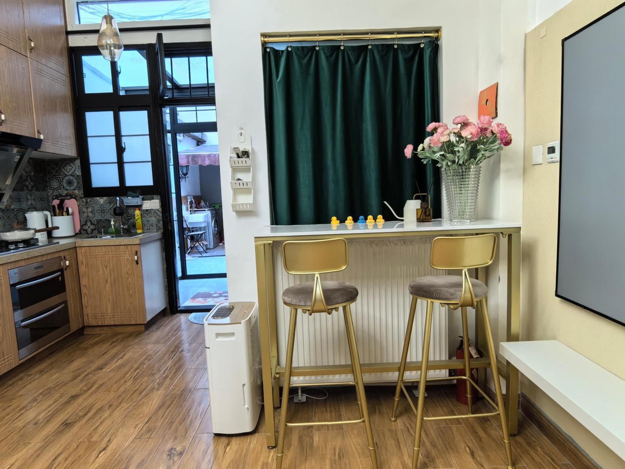 Hills & Zinn Happy Family Near Line1&14 South Huangpi Rd Mid Huaihai Rd Appartamento *